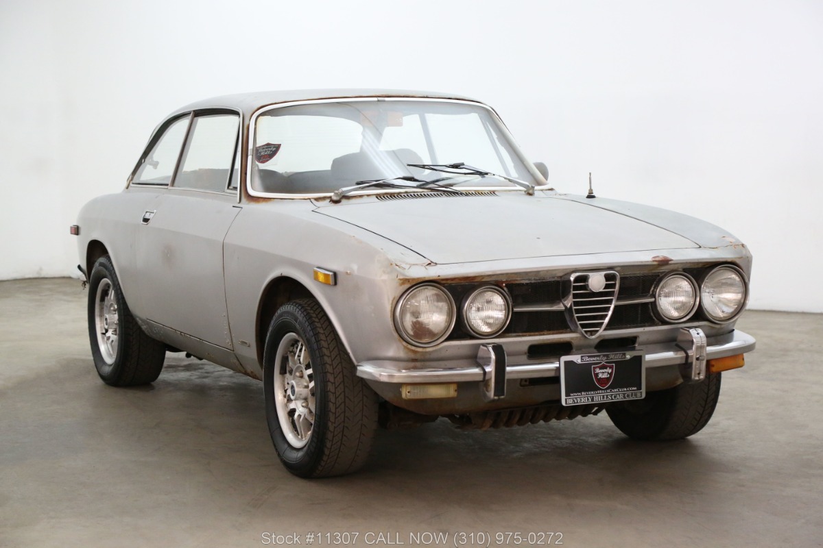 1971 Alfa Romeo 1750 GTV For Sale | Vintage Driving Machines