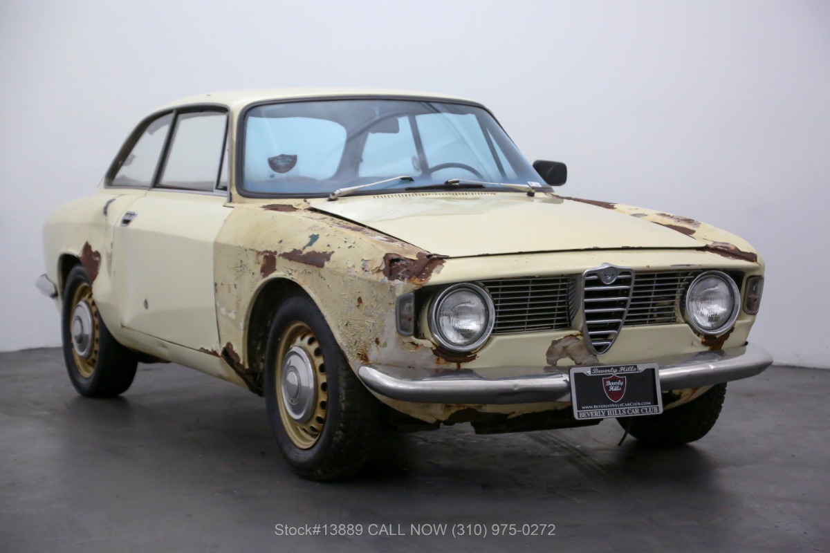 1966 Alfa Romeo Giulia Sprint GT For Sale | Vintage Driving Machines